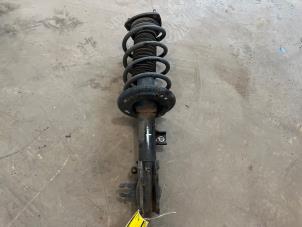 Gebruikte Mac Phersonpoot links-voor Mazda CX-5 I (KE,GH) 2.2 Skyactiv D 175 16V 4WD Prijs € 50,00 Margeregeling aangeboden door F. van den Mosselaar autodemontage