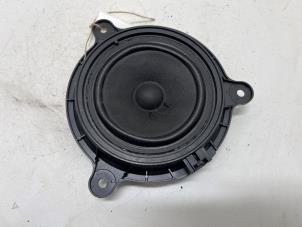 Gebruikte Speaker Mazda CX-5 I (KE,GH) 2.2 Skyactiv D 175 16V 4WD Prijs € 20,00 Margeregeling aangeboden door F. van den Mosselaar autodemontage