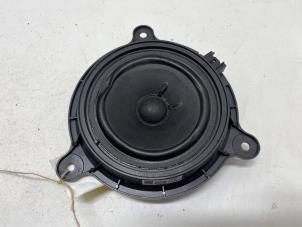 Gebruikte Speaker Mazda CX-5 I (KE,GH) 2.2 Skyactiv D 175 16V 4WD Prijs € 20,00 Margeregeling aangeboden door F. van den Mosselaar autodemontage