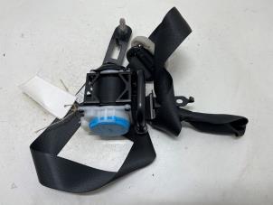 Gebruikte Veiligheidsgordel links-voor Mazda CX-5 I (KE,GH) 2.2 Skyactiv D 175 16V 4WD Prijs € 135,00 Margeregeling aangeboden door F. van den Mosselaar autodemontage