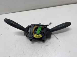 Begagnade Spak, rattstång Fiat Panda (169) 1.1 Fire Pris € 25,00 Marginaltabell erbjuds av F. van den Mosselaar autodemontage