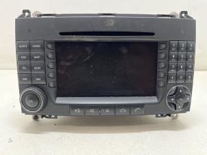 Begagnade Navigeringssystem Mercedes B (W245) 2.0 B-200 16V Turbo Pris € 200,00 Marginaltabell erbjuds av F. van den Mosselaar autodemontage