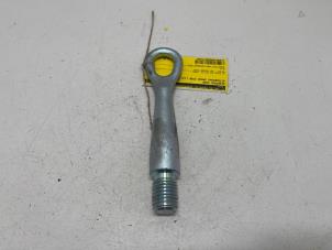 Gebruikte Sleepoog voor Mitsubishi Space Star (A0) 1.0 12V Prijs € 9,99 Margeregeling aangeboden door F. van den Mosselaar autodemontage