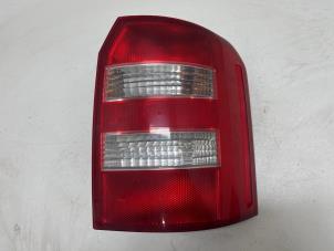 Begagnade Baklykta, höger Audi A2 (8Z0) 1.4 TDI Pris € 25,00 Marginaltabell erbjuds av F. van den Mosselaar autodemontage