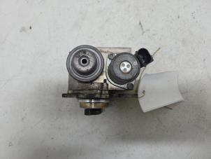 Begagnade Högtryckspump Peugeot 308 (4A/C) 1.6 16V THP 155 Pris € 350,00 Marginaltabell erbjuds av F. van den Mosselaar autodemontage