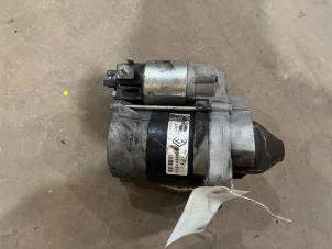 Begagnade Startmotor Renault Captur (2R) 0.9 Energy TCE 12V Pris € 35,00 Marginaltabell erbjuds av F. van den Mosselaar autodemontage