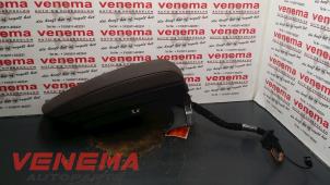 Gebruikte Armleuning BMW X3 (E83) 3.0d 24V Prijs € 40,00 Margeregeling aangeboden door Venema Autoparts