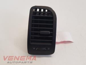 Begagnade Luftmunstycke, instrumentbräda Volkswagen Lupo (6X1) 1.0 MPi 50 Pris € 9,99 Marginaltabell erbjuds av Venema Autoparts