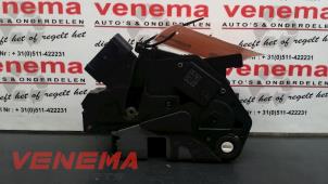 Begagnade Dörrmekanism, 4-dörrars, höger bak Ford Fiesta 6 (JA8) 1.4 TDCi Pris € 19,99 Marginaltabell erbjuds av Venema Autoparts