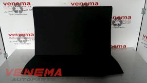 Używane Plyta podlogowa bagaznika BMW 1 serie (E87/87N) 116i 1.6 16V Cena € 29,00 Procedura marży oferowane przez Venema Autoparts