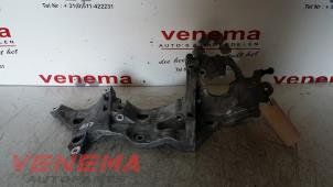 Gebruikte Dynamosteun onder Volkswagen Golf VII (AUA) 2.0 GTD 16V Prijs € 40,00 Margeregeling aangeboden door Venema Autoparts