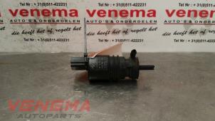 Begagnade Pump, vindrutespolare BMW 3 serie (F30) 318d 2.0 16V Pris € 9,99 Marginaltabell erbjuds av Venema Autoparts
