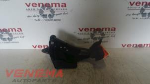 Begagnade Bromspedal Volkswagen Polo V (6R) 1.2 TSI 16V BlueMotion Technology Pris € 64,99 Marginaltabell erbjuds av Venema Autoparts