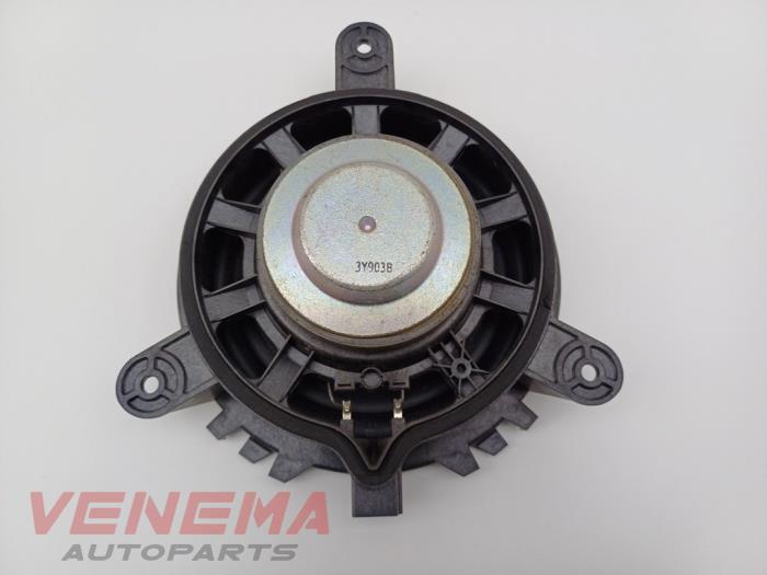 Högtalare från en Volvo V40 (MV) 1.6 D2 2013