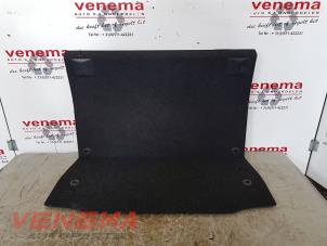 Używane Plyta podlogowa bagaznika BMW 1 serie (E81) 118i 16V Cena € 29,95 Procedura marży oferowane przez Venema Autoparts