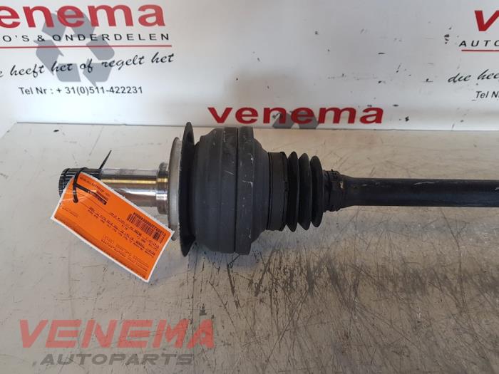 Drivaxel, höger bak från en Mercedes-Benz C Estate (S204) 2.2 C-250 CDI 16V BlueEfficiency 2012