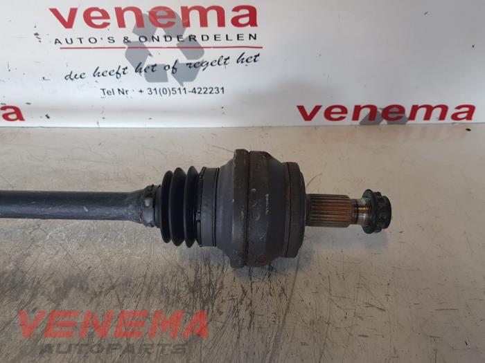 Drivaxel, höger bak från en Mercedes-Benz C Estate (S204) 2.2 C-250 CDI 16V BlueEfficiency 2012