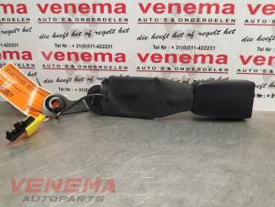 Gebruikte Veiligheidsgordel Insteek midden-achter Mercedes C Estate (S204) 2.2 C-250 CDI 16V BlueEfficiency Prijs € 14,99 Margeregeling aangeboden door Venema Autoparts