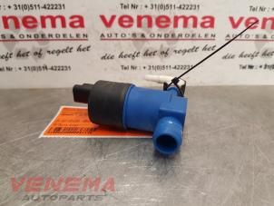 Begagnade Pump, vindrutespolare Renault Clio IV (5R) 0.9 Energy TCE 90 12V Pris € 9,99 Marginaltabell erbjuds av Venema Autoparts