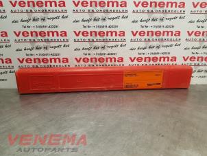 Begagnade Varningstriangel Ford Fiesta 6 (JA8) 1.0 EcoBoost 12V 100 Van Pris € 24,99 Marginaltabell erbjuds av Venema Autoparts
