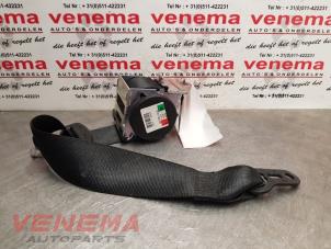 Gebruikte Veiligheidsgordel links-achter BMW X1 (E84) sDrive 20d 2.0 16V Prijs € 24,99 Margeregeling aangeboden door Venema Autoparts