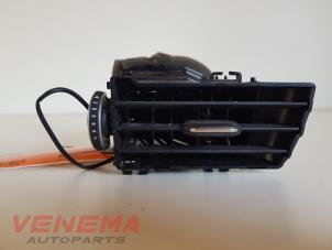 Begagnade Luftmunstycke, instrumentbräda Audi A4 Avant (B9) 2.0 35 TDI 16V Pris € 24,99 Marginaltabell erbjuds av Venema Autoparts