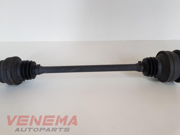 Drivaxel, höger bak från en Mercedes-Benz CLS (C218) 250 CDI BlueEfficiency,BlueTEC, 250 d 2014