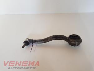 Gebruikte Draagarm links-voor Mercedes C Estate (S204) 2.2 C-200 CDI 16V BlueEFFICIENCY Prijs € 29,99 Margeregeling aangeboden door Venema Autoparts