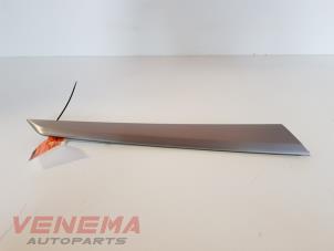 Gebruikte Sierstrip Mercedes C Estate (S204) 2.2 C-200 CDI 16V BlueEFFICIENCY Prijs € 39,99 Margeregeling aangeboden door Venema Autoparts