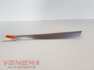 Gebruikte Sierstrip Mercedes C Estate (S204) 2.2 C-200 CDI 16V BlueEFFICIENCY Prijs € 39,99 Margeregeling aangeboden door Venema Autoparts