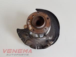 Gebruikte Fusee links-voor BMW 3 serie Touring (E91) 320i 16V Prijs € 34,99 Margeregeling aangeboden door Venema Autoparts