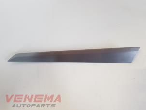 Gebruikte Sierstrip Mercedes C Estate (S204) 2.2 C-200 CDI 16V . Prijs € 34,99 Margeregeling aangeboden door Venema Autoparts