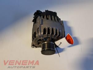 Gebruikte Dynamo Peugeot 308 (L3/L8/LB/LH/LP) 1.2 12V e-THP PureTech 110 Prijs € 99,99 Margeregeling aangeboden door Venema Autoparts