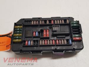 Begagnade Säkringsbox BMW 1 serie (F21) 114i 1.6 16V Pris € 19,99 Marginaltabell erbjuds av Venema Autoparts