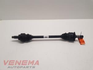 Gebruikte Aandrijfas links-achter BMW 1 serie (F20) 116i 1.6 16V Prijs € 34,99 Margeregeling aangeboden door Venema Autoparts