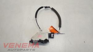 Begagnade Dörrlåsmekanism, 2-dörrars, höger Peugeot Partner Tepee (7A/B/C/D/E/F/G/J/P/S) 1.6 VTI 120 16V Pris € 19,99 Marginaltabell erbjuds av Venema Autoparts