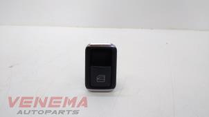 Gebruikte Elektrisch Raam Schakelaar Mercedes E Estate (S212) E-250 CDI 16V BlueEfficiency,BlueTEC Prijs € 9,99 Margeregeling aangeboden door Venema Autoparts