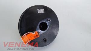 Begagnade Bromsservo Opel Adam 1.2 16V Pris € 19,99 Marginaltabell erbjuds av Venema Autoparts