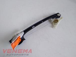 Gebruikte Ruitmechaniek 4Deurs links-achter Mercedes C Estate (S204) 2.2 C-220 CDI 16V Prijs € 19,99 Margeregeling aangeboden door Venema Autoparts