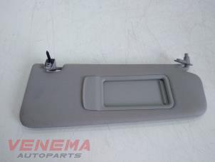 Używane Oslona przeciwsloneczna BMW 3 serie (E90) 320i 16V Cena € 14,99 Procedura marży oferowane przez Venema Autoparts