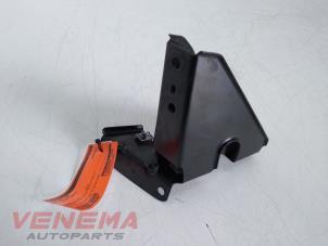 Begagnade Låsplatta BMW 3 serie (E90) 320i 16V Pris € 19,99 Marginaltabell erbjuds av Venema Autoparts