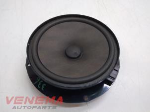 Begagnade Högtalare Volkswagen Golf Plus (5M1/1KP) 1.6 TDI 16V 105 Pris € 14,99 Marginaltabell erbjuds av Venema Autoparts