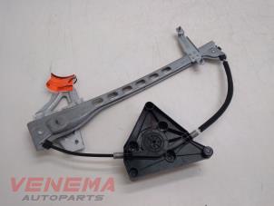 Gebruikte Raammechaniek 4Deurs links-voor Peugeot 108 1.0 12V VVT-i Prijs € 19,99 Margeregeling aangeboden door Venema Autoparts