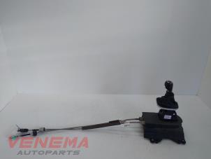 Gebruikte Schakelmechaniek Opel Corsa E 1.2 16V Prijs € 99,99 Margeregeling aangeboden door Venema Autoparts