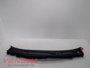 Używane Parawan Renault Kadjar (RFEH) 1.2 Energy TCE 130 Cena € 49,99 Procedura marży oferowane przez Venema Autoparts