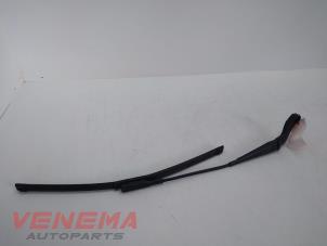 Begagnade Främre torkararm Mercedes A (W169) 1.5 A-160 Pris € 14,99 Marginaltabell erbjuds av Venema Autoparts