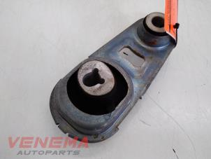 Begagnade Fäste, växellåda Renault Kadjar (RFEH) 1.3 TCE 140 FAP 16V Pris € 19,99 Marginaltabell erbjuds av Venema Autoparts