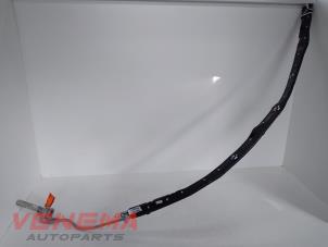 Gebruikte Hemel airbag links Mercedes ML II (164/4JG) 3.5 350 4-Matic V6 24V Prijs € 79,99 Margeregeling aangeboden door Venema Autoparts