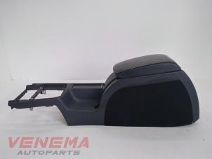 Gebruikte Middenconsoles Skoda Superb Combi (3TAC/TAF) 1.6 TDI Prijs € 124,99 Margeregeling aangeboden door Venema Autoparts