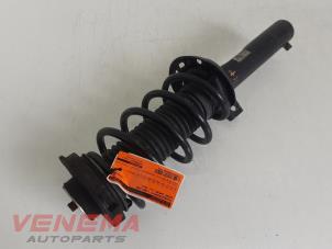 Begagnade Stötdämparstång, vänster fram Skoda Superb Combi (3TAC/TAF) 1.6 TDI Pris € 49,99 Marginaltabell erbjuds av Venema Autoparts